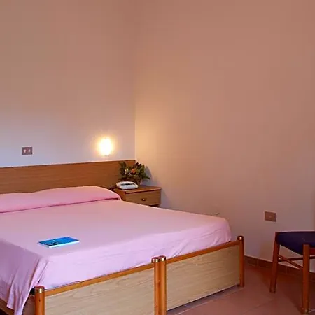 Moderno Hotel 3*